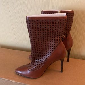 Donald J. Pliner Shoes - Donald J Pliner Boot Donald J. Pliner Shoes - Donald J Pliner Boot